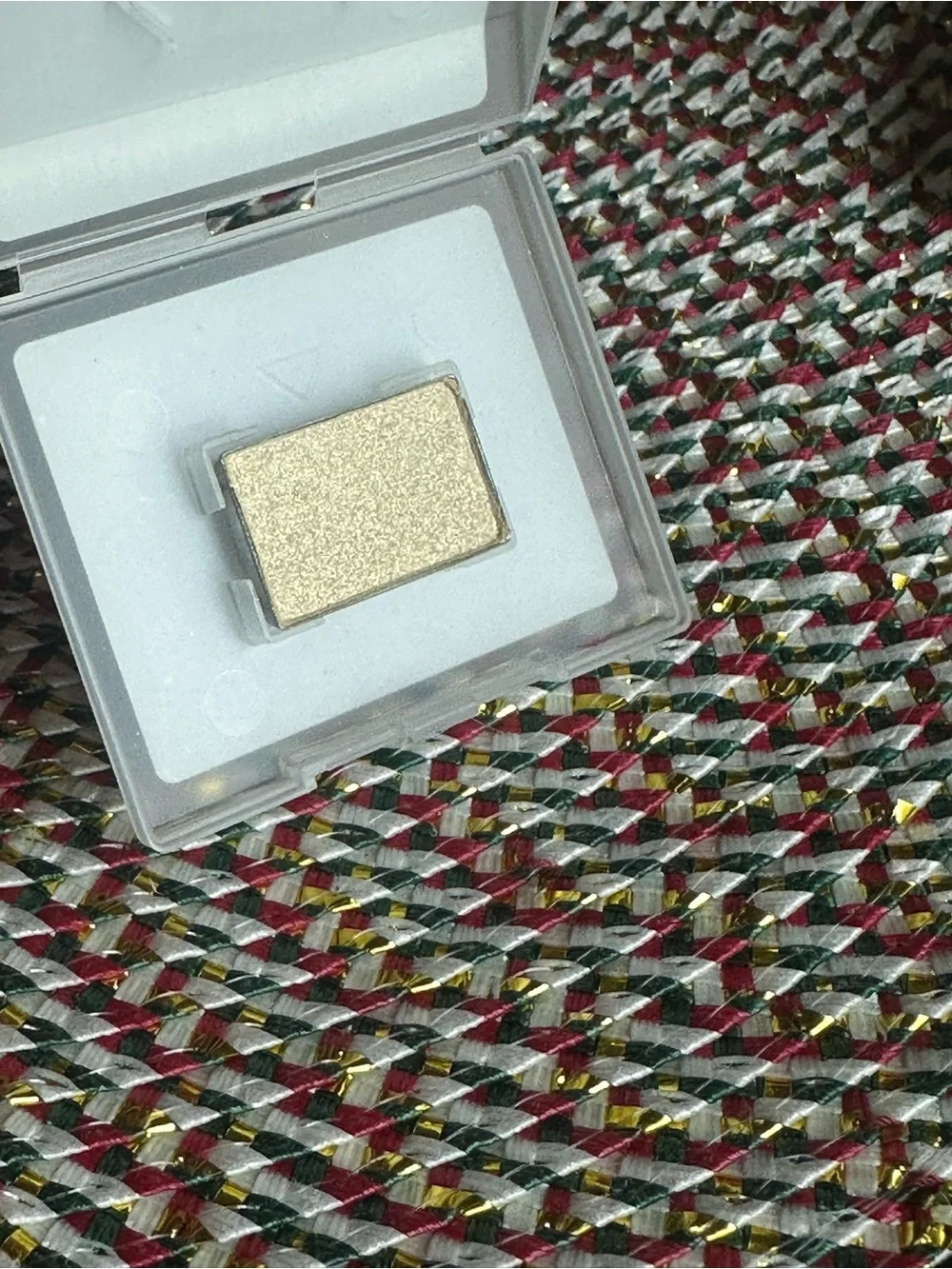 Mary Kay Mineral Eye Color — Glistening Gold Shimmer Sparkle Shine,